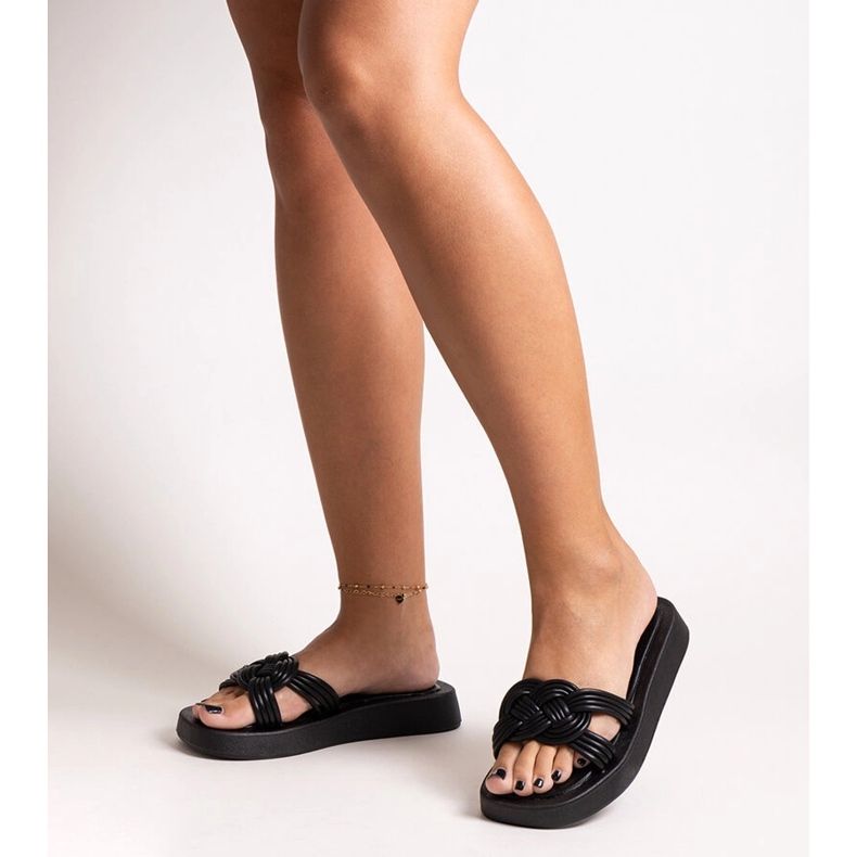 Black rubber slippers by Ferrei 1 Black rubber slippers by Ferrei 1