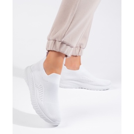 Women's white slip-on sports shoes 1