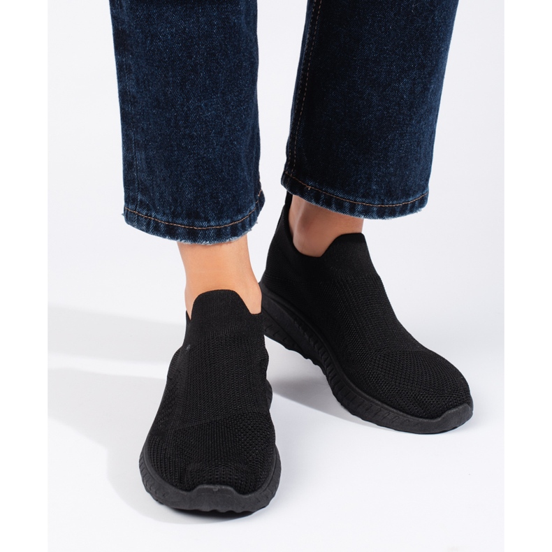 Women's black slip-on sports shoes 2