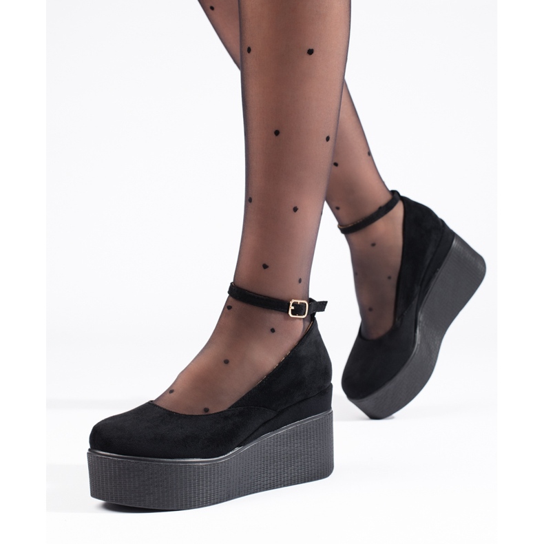 Black wedge pumps 1