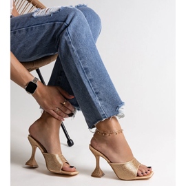 Gold high-heeled flip-flops with zircons from Genowefa golden 1