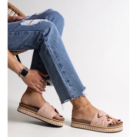 Massive pink slippers with a decorative Nibalie sole 1 Massive pink slippers with a decorative Nibalie sole 1