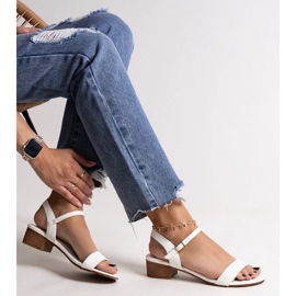 White low-heeled sandals Basina 1