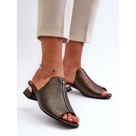 Elegant Women's Flip-Flops Made of Natural Leather On Low Heels Maciejka 06360-20 Graphite black 2