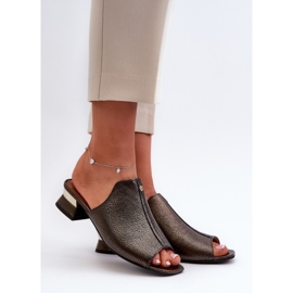 Elegant Women's Flip-Flops Made of Natural Leather On Low Heels Maciejka 06360-20 Graphite black 1