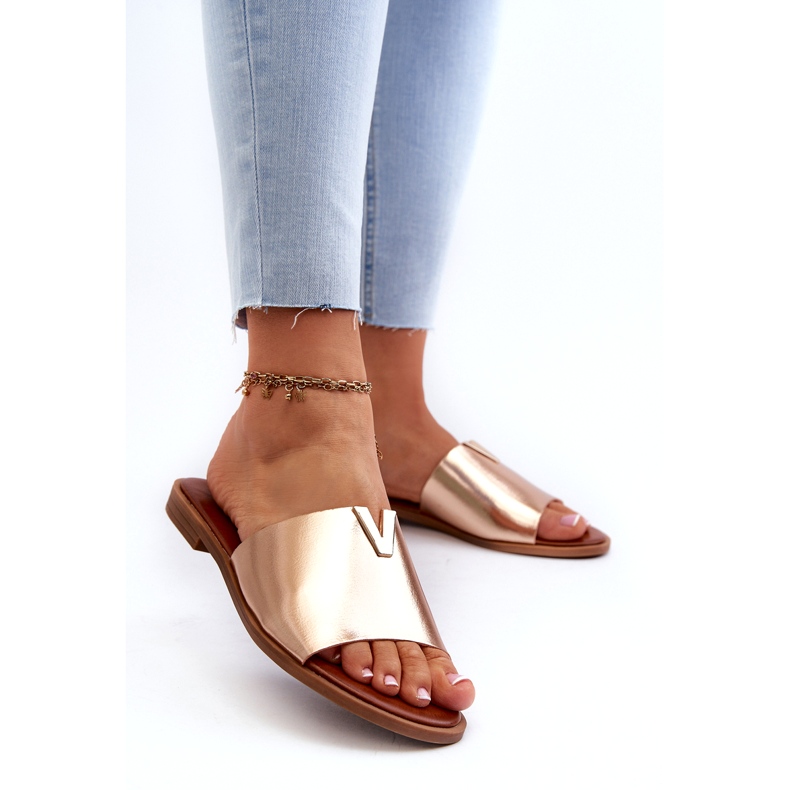 Evento Women's Eco Leather Flip-Flops with a Flat Heel, Gold Maliha 2