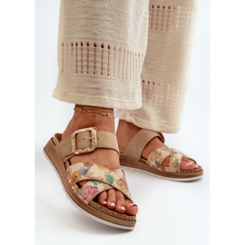 Comfortable Women's Flip-Flops With a Flower Buckle Inblu GS000051 Brown 2