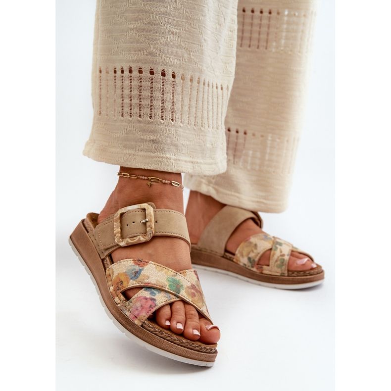 Comfortable Women's Flip-Flops With a Flower Buckle Inblu GS000051 Brown 2