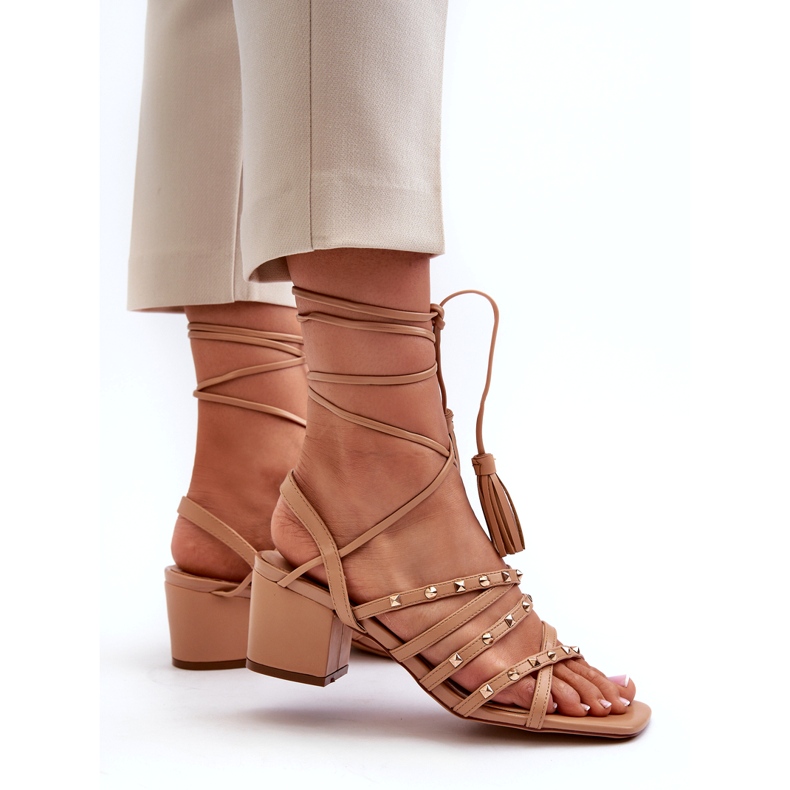 Low -heeled sandals decorated with Camel studs beige 3