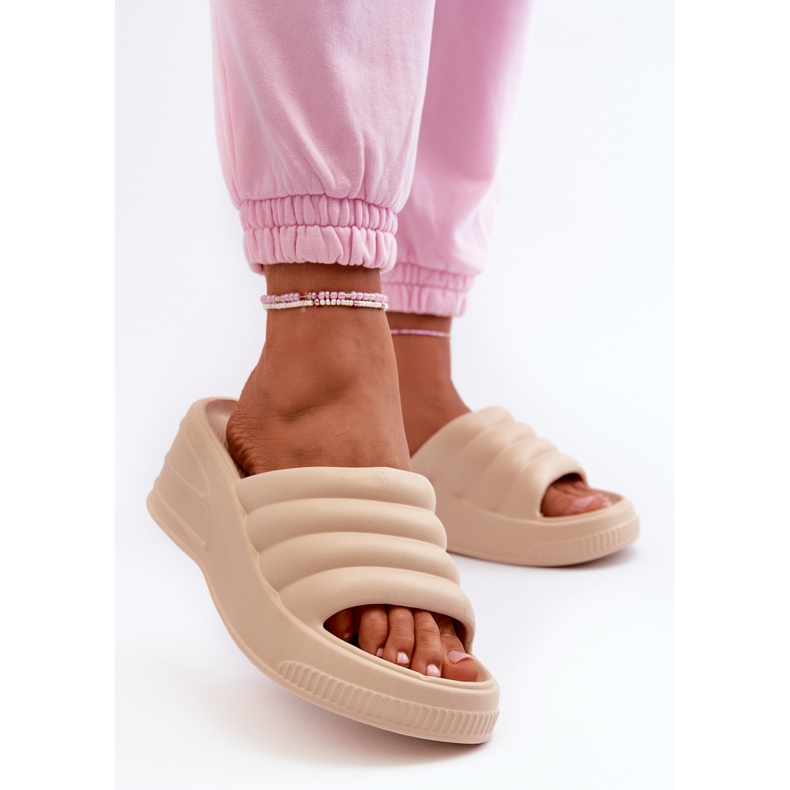 Lightweight Foam Women's Wedge and Platform Flip-Flops Beige Tendrea 2