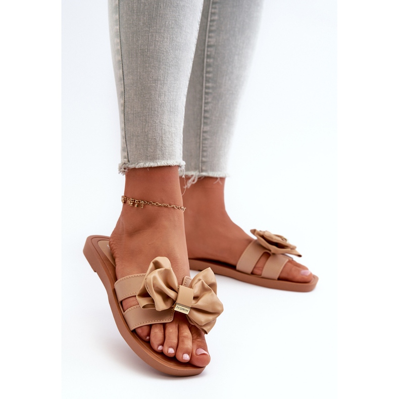 Women's Flip-Flops With a Bow Camel Rivarina brown 2
