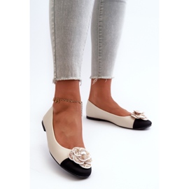 Women's Eco Leather Ballerinas With Decorative Detail Beige Divinella 2