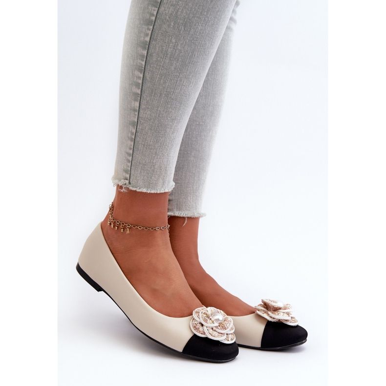 Women's Eco Leather Ballerinas With Decorative Detail Beige Divinella 1