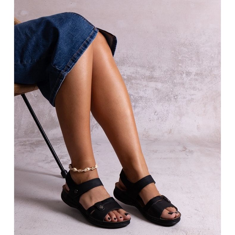 Huri Black Platform Sandals 1
