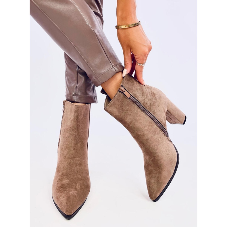 Classic Titina Khaki high heels beige 1