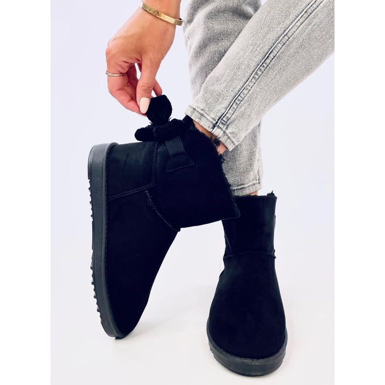 Emusy with Kelly Black wool bow 1