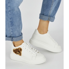 White women's sports shoes with a teddy bear 2