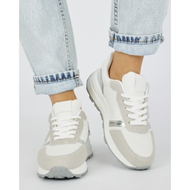 Women's white sports shoes 1