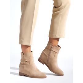 Beige women's boots with a chain 1