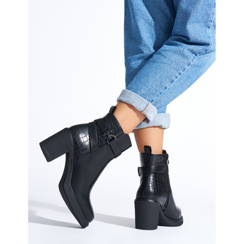 Black women's ankle boots with a heel 2