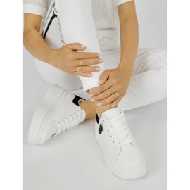White women's sports shoes 1