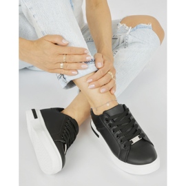 Women's black sports shoes 1 Women's black sports shoes 1