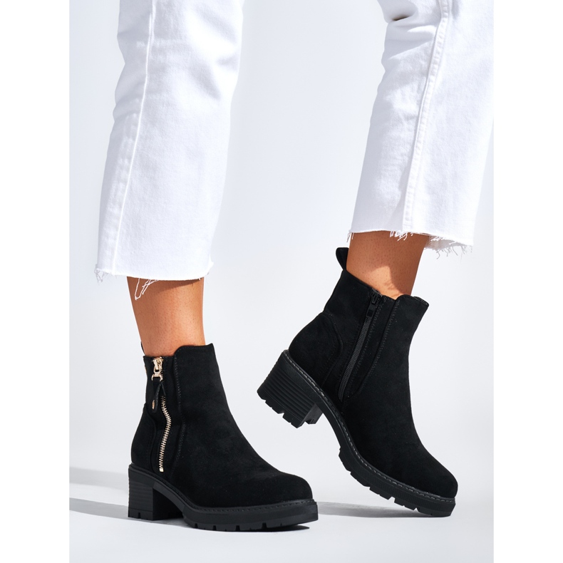 Black women's ankle boots with a decorative zipper 1
