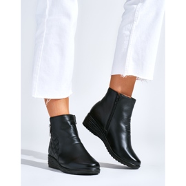 Comfortable black wedge boots 1