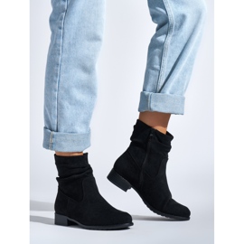 Black women's cowboy boots 1