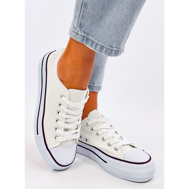 Fargis White women's classic sneakers 2