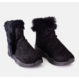 Black insulated sneakers on the Lara wedge 1