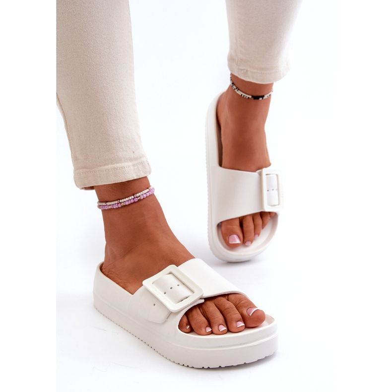 Women's foam slippers on the platform with Big Star NN274A661 white buckle 1 Women's foam slippers on the platform with Big Star NN274A661 white buckle 1