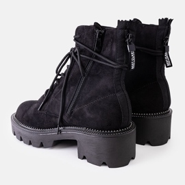 Black insulated Handa boots 1