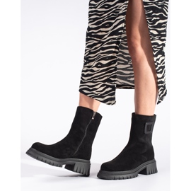 Women's black boots with a thick sole 2 Women's black boots with a thick sole 2