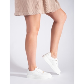 White women's leather sports shoes 1 White women's leather sports shoes 1