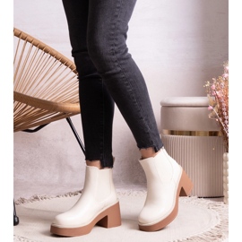 Beige ankle boots with heel Lidea 1