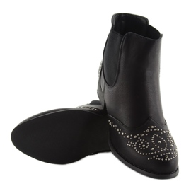 Black Women's Chelsea boots with studs 6