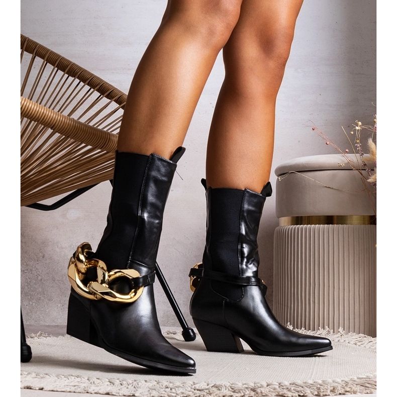 Black cowboy boots with chains from Nash 1