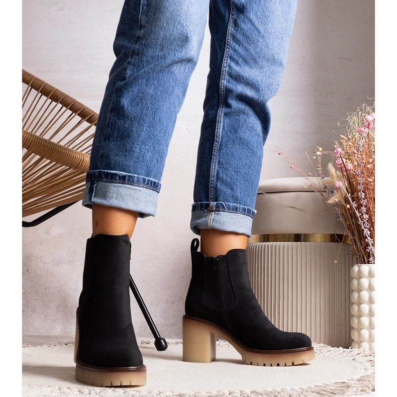 Black ankle boots with a spectacular heel Nurea 1