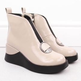 Women's patent leather wedge ankle boots D&A S.Barski Premium Collection MR880-136 beige 2 Women's patent leather wedge ankle boots D&A S.Barski Premium Collection MR880-136 beige 2