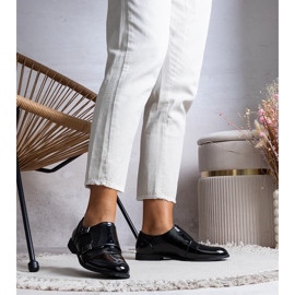 Black lacquered Davide shoes 1