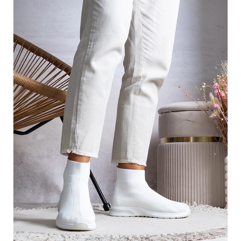 White sneakers from Salgado 2