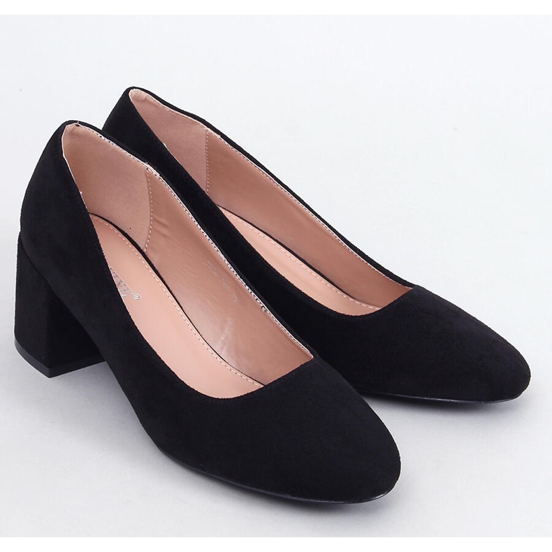Fredette Black comfortable heel pumps 1