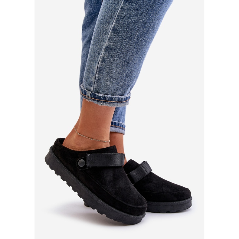 Women's Fur-Lined Flip-Flops On The Platform Black Azida 1 Women's Fur-Lined Flip-Flops On The Platform Black Azida 1