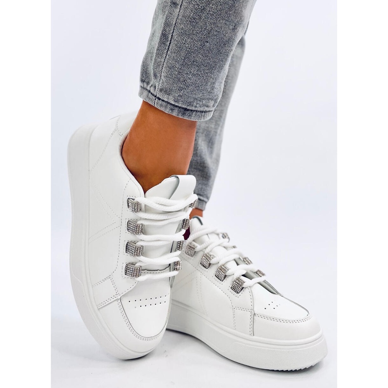 Sadri White sneakers with thick laces 1