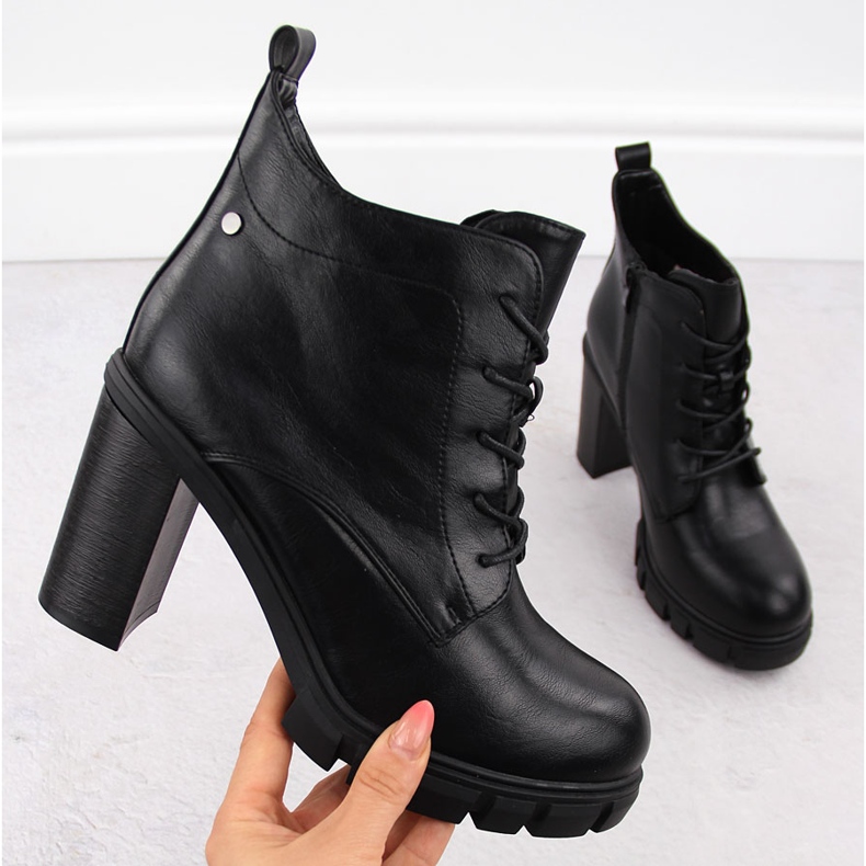 M. DASZYŃSKI Women's black ankle boots with a heel M.Daszyński SA218-8 1