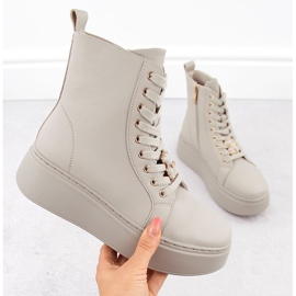 Leather ankle boots on the platform with a bear beige Vinceza 66701 1