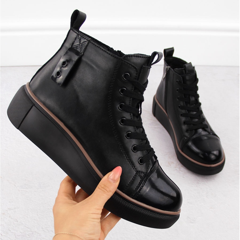 Women's leather ankle boots insulated black T.Sokolski Z24-218 1