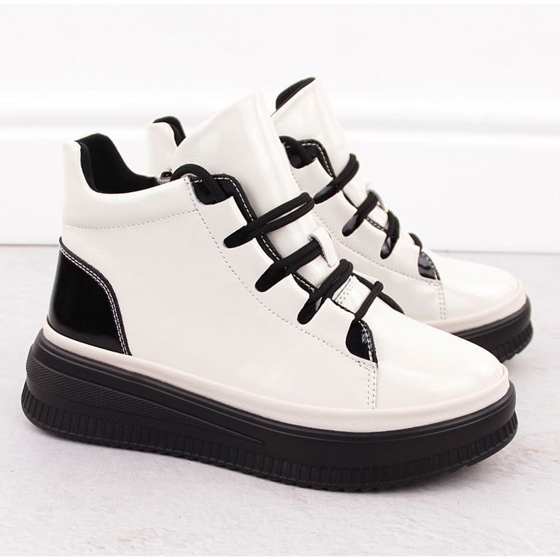 Women's patent leather ankle boots insulated ecru Artiker 55C1043 beige 2 Women's patent leather ankle boots insulated ecru Artiker 55C1043 beige 2