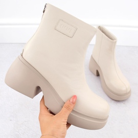 Women's leather ankle boots on a beige platform Goe OO2N4155 1